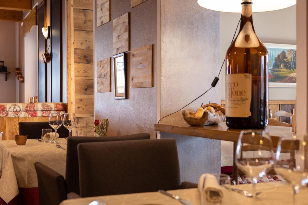 Mont Velan Chambres & Restaurant Saint-Oyen Eksteriør bilde
