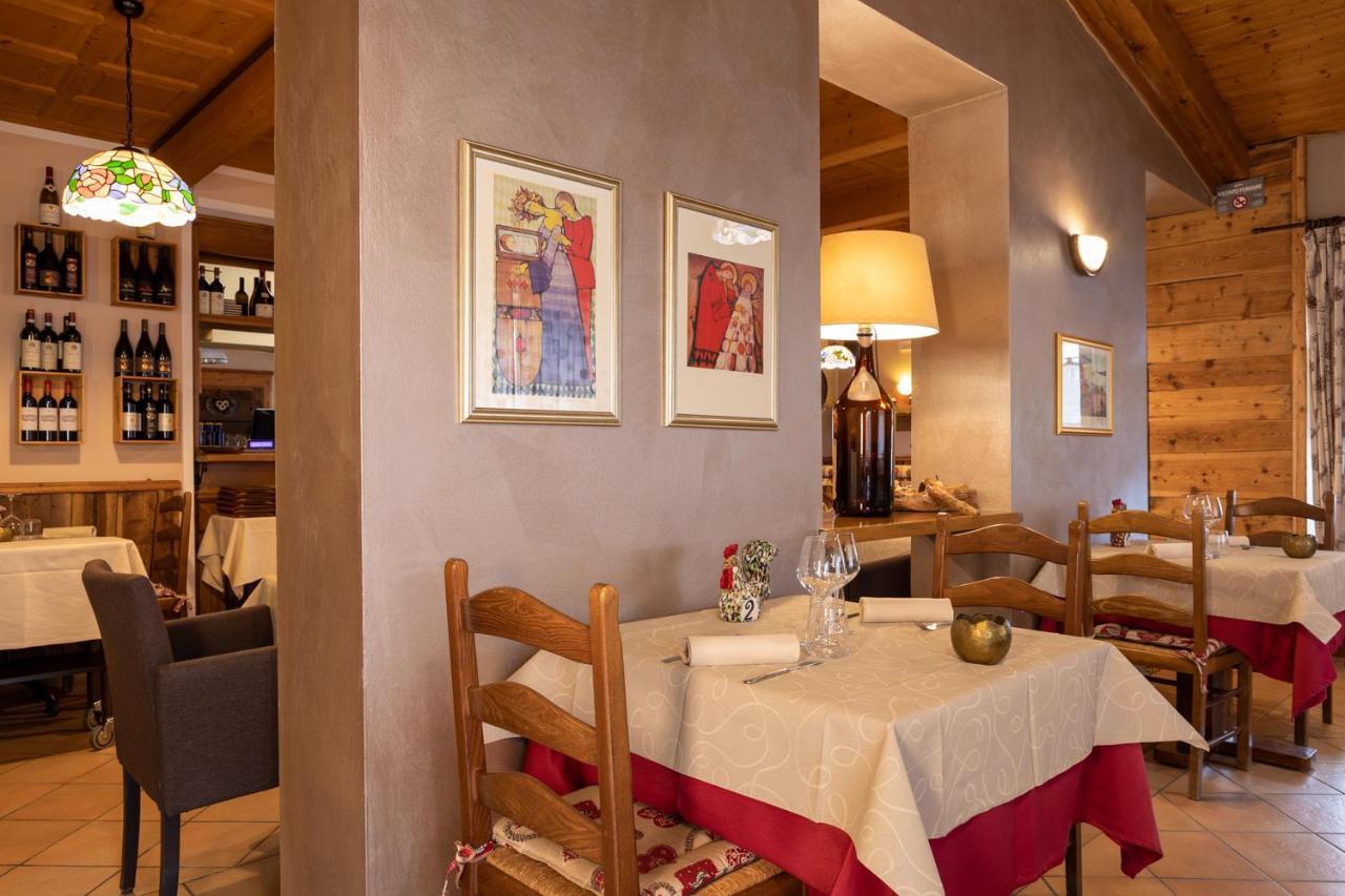 Mont Velan Chambres & Restaurant Saint-Oyen Eksteriør bilde