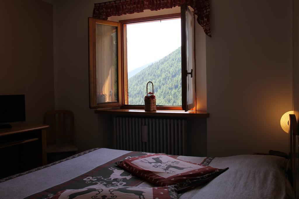 Mont Velan Chambres & Restaurant Saint-Oyen Eksteriør bilde
